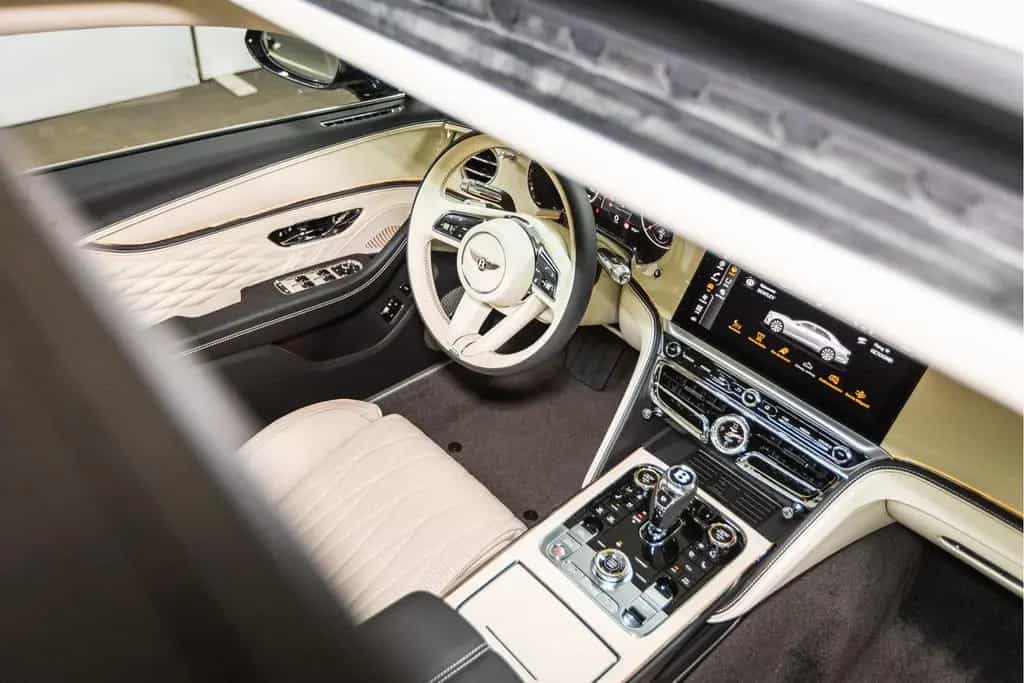 Bentley Flying Spur V8 Azure |Piano Linen Veneer|Rotatin 06/2024-photo-43