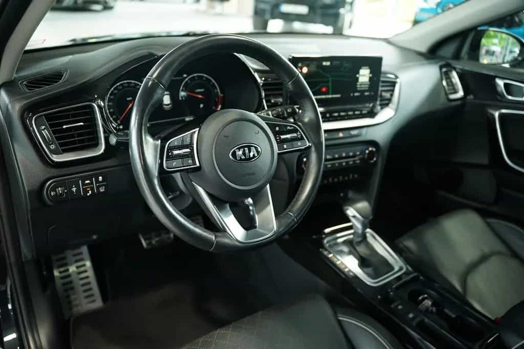Kia XCeed Platinum Edition *1.H *ACC *Pano *Kamera 02/2020-photo-29