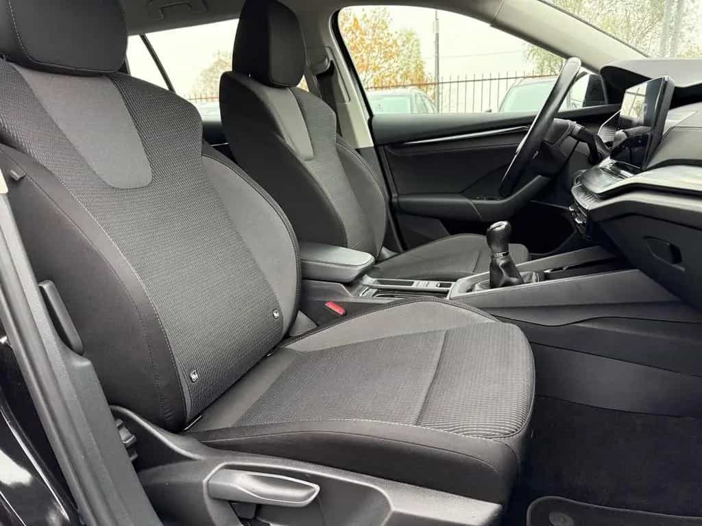 Skoda Octavia 2.0 TDI EVO SCR Wagon Executive 01/2022-photo-9