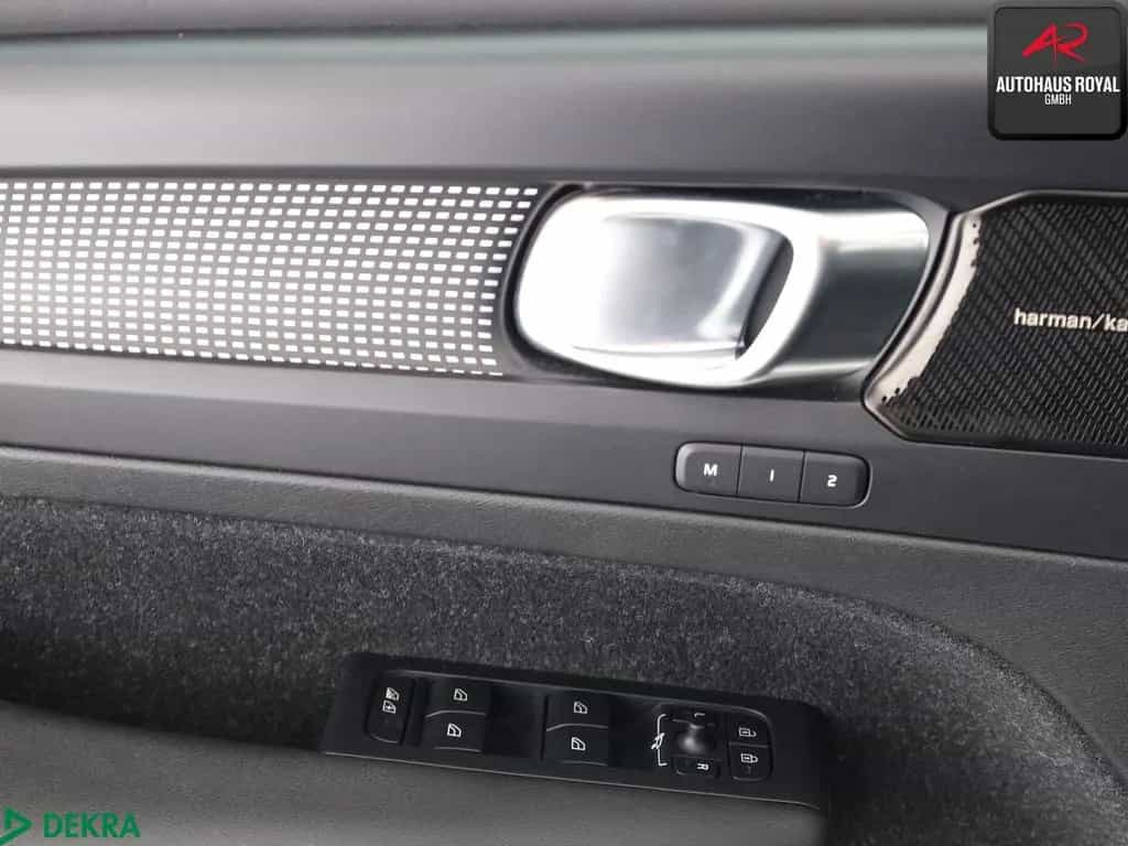 Volvo XC 40 T5 R Design AWD PANO,360GRAD,ACC,KEYLESS 01/2020-photo-13