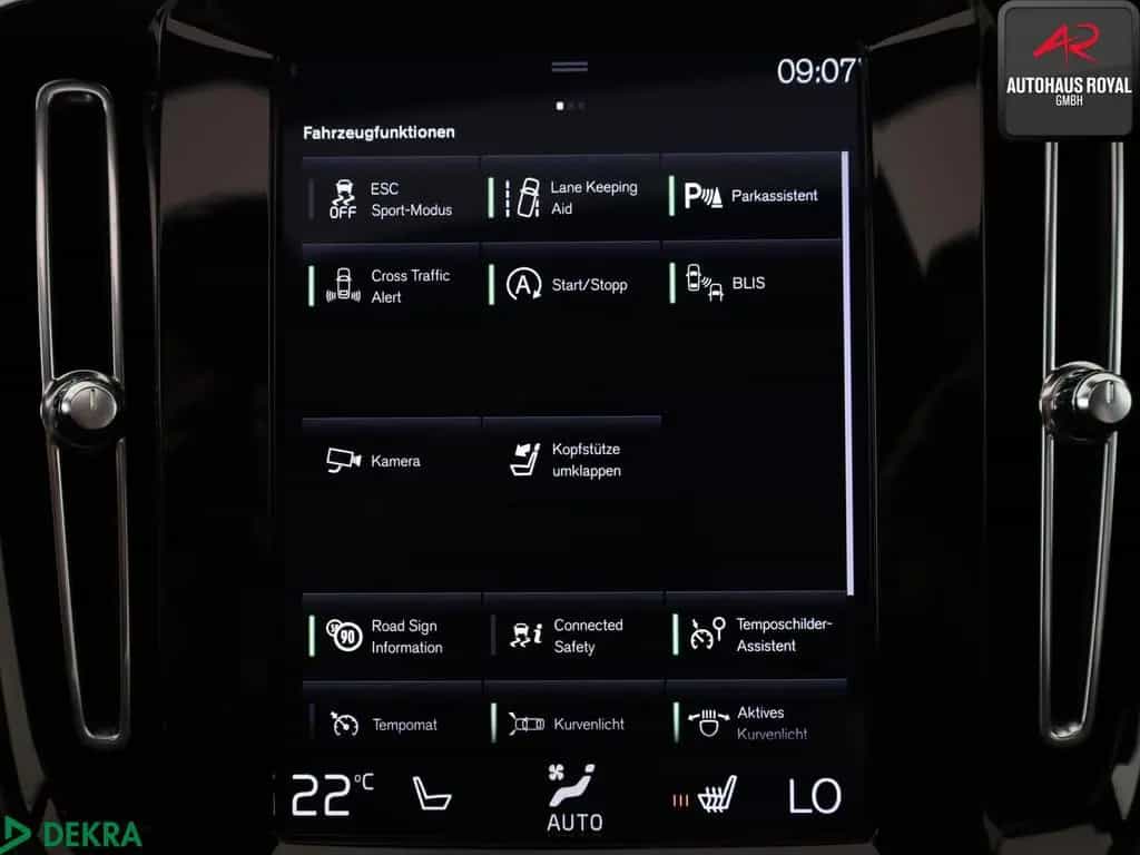 Volvo XC 40 T5 R Design AWD PANO,360GRAD,ACC,KEYLESS 01/2020-photo-23