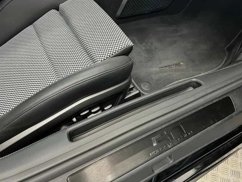 Porsche 992 (911) Targa 4 GTS 50 Jahre Design Ed. 03/2023-photo-24