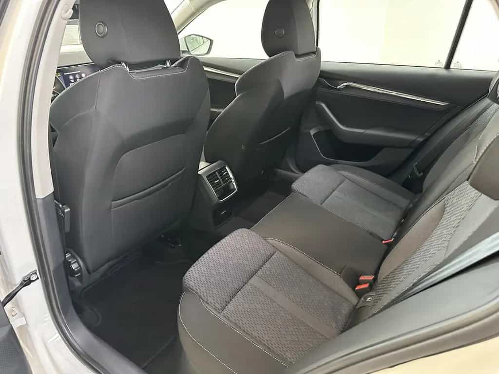 Skoda Octavia Combi 1.5 TSI ACT Style PDC SHZ ACC LED 07/2023-photo-12