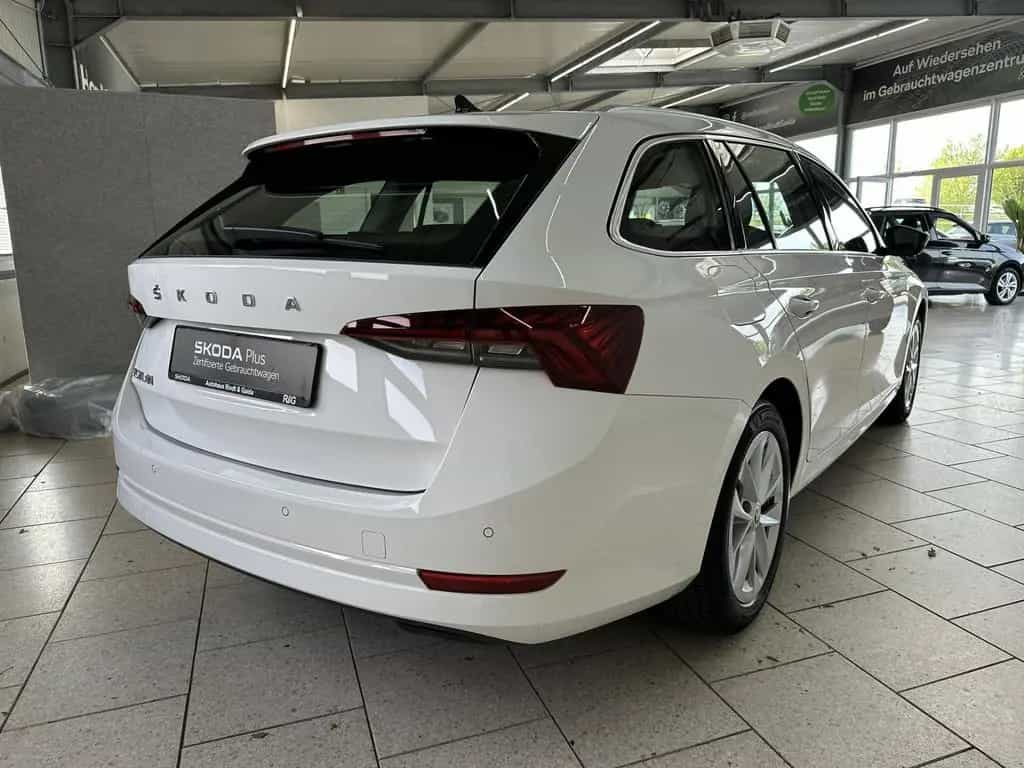 Skoda Octavia Combi 1.5 TSI ACT Style PDC SHZ ACC LED 07/2023-photo-4
