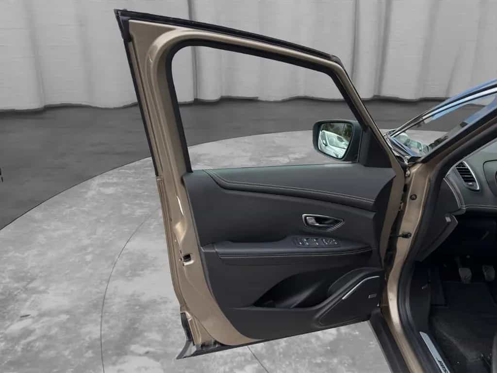 Renault Scenic IV BOSE Edition/Top Zustand/Viel Ausstatt 01/2017-photo-14