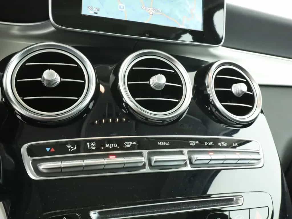 Mercedes-Benz GLC 250 4M Panorama*Distronic*PTS*360°Kamera*LED 04/2018-photo-13