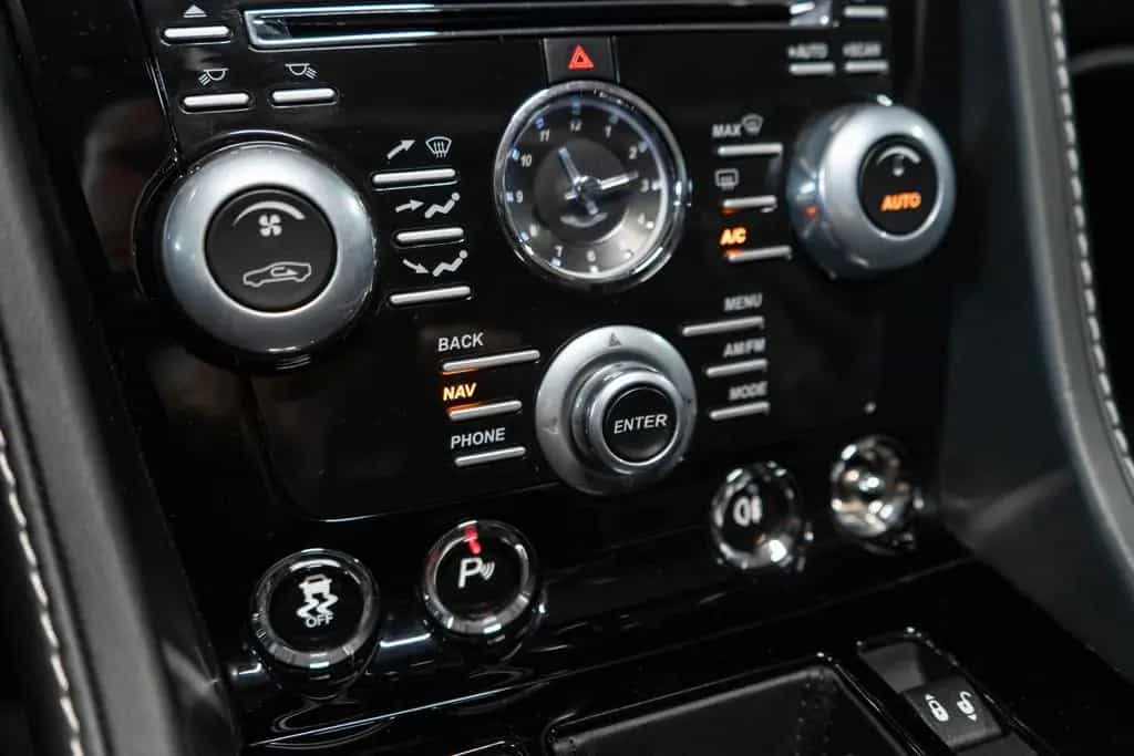 Aston Martin V8 Vantage S Roadster SP10 SHZ DAB RFK *LIMITED* 08/2014-photo-22