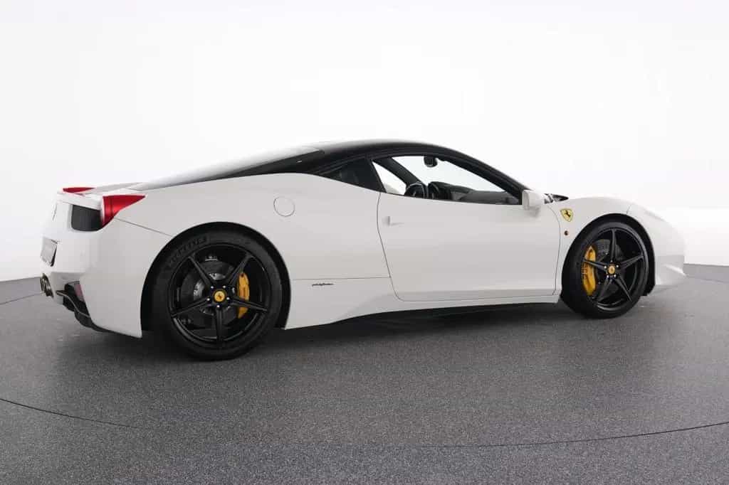 Ferrari 458 Italia RACINGSITZE CARBON LENKRAD 07/2011-photo-11