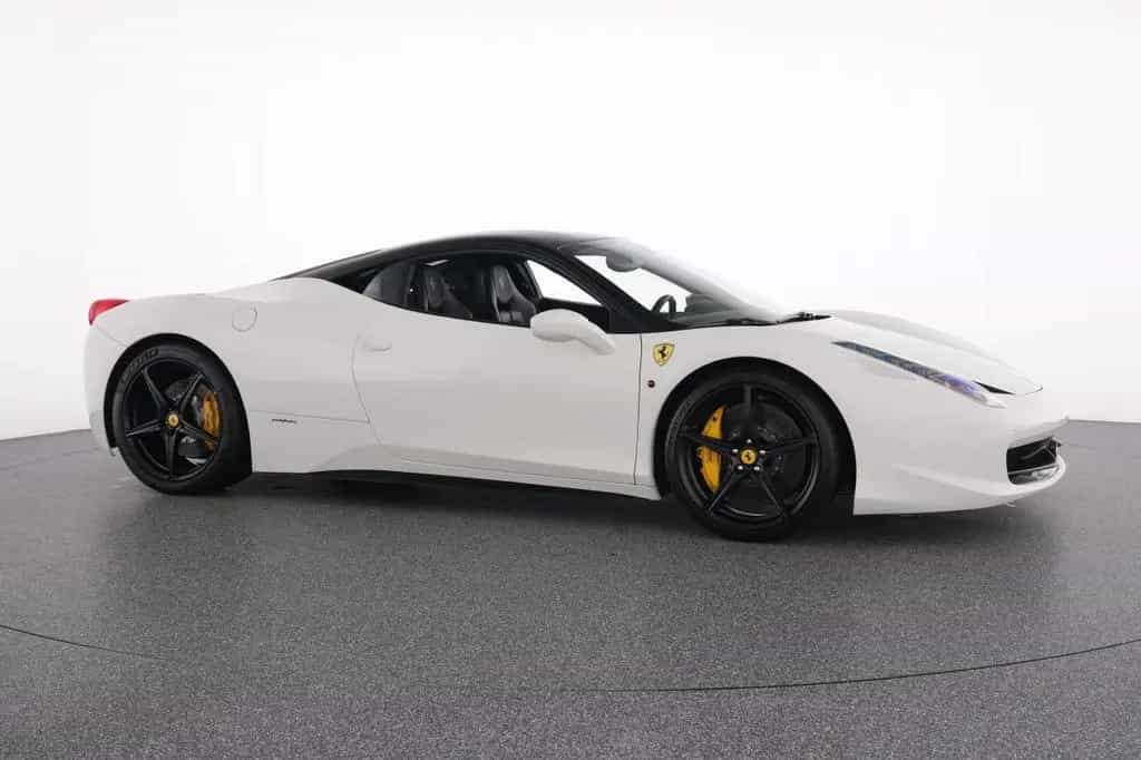 Ferrari 458 Italia RACINGSITZE CARBON LENKRAD 07/2011-photo-13