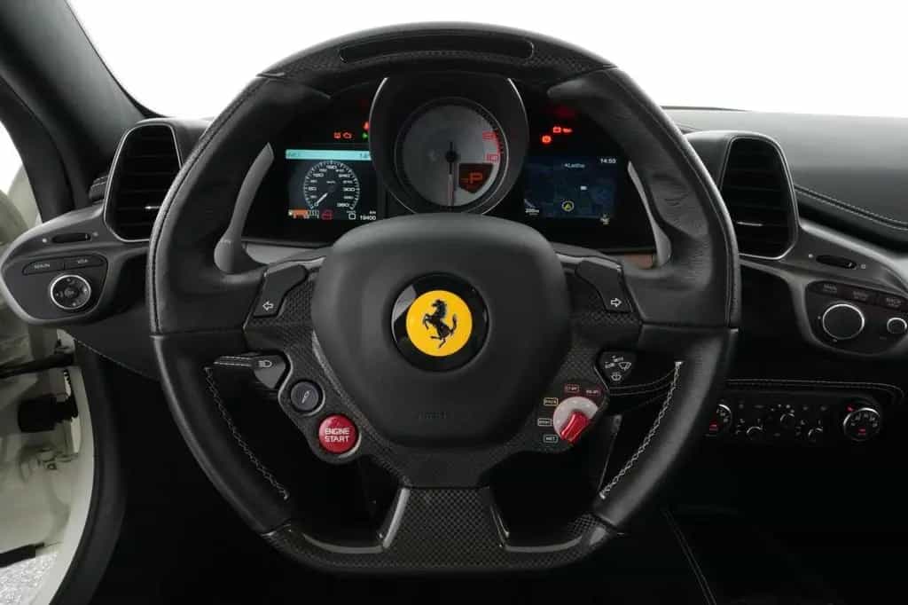 Ferrari 458 Italia RACINGSITZE CARBON LENKRAD 07/2011-photo-19