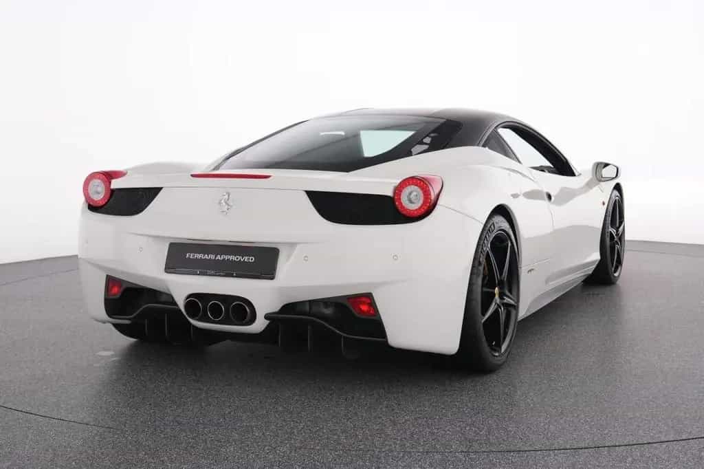 Ferrari 458 Italia RACINGSITZE CARBON LENKRAD 07/2011-photo-9