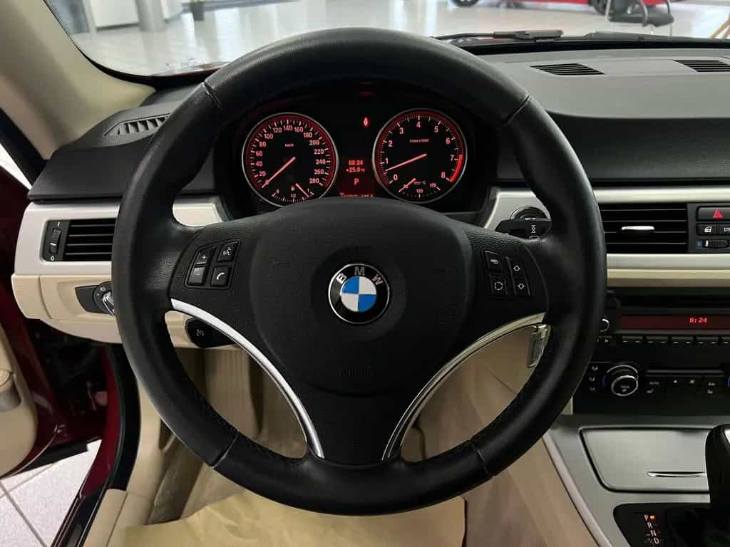 BMW 3 Series 325 i Coupe*Leder*PDC*Sitzheizung*59T KM*Xenon* 04/2010-photo-10