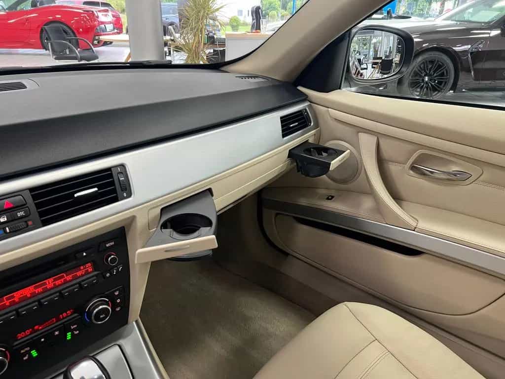 BMW 3 Series 325 i Coupe*Leder*PDC*Sitzheizung*59T KM*Xenon* 04/2010-photo-14