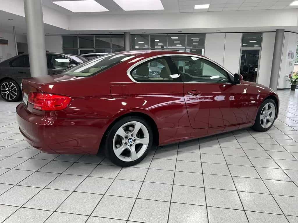 BMW 3 Series 325 i Coupe*Leder*PDC*Sitzheizung*59T KM*Xenon* 04/2010-photo-2