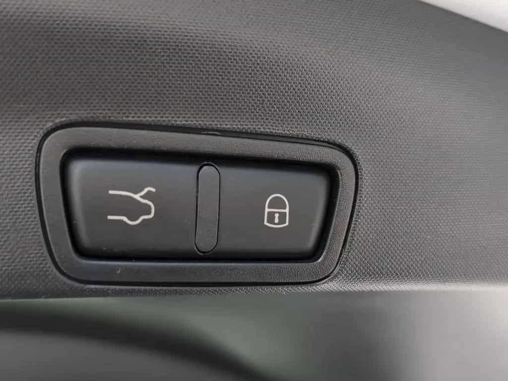 Alfa Romeo Stelvio Super Q4 *Navi*ACC*Kam*Xenon* 04/2019-photo-21