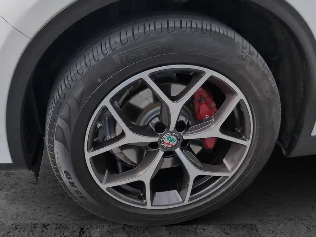 Alfa Romeo Stelvio Super Q4 *Navi*ACC*Kam*Xenon* 04/2019-photo-22