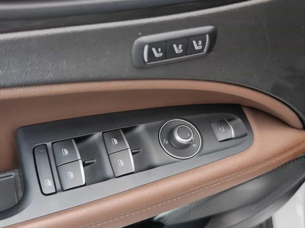 Alfa Romeo Stelvio Super Q4 *Navi*ACC*Kam*Xenon* 04/2019-photo-7