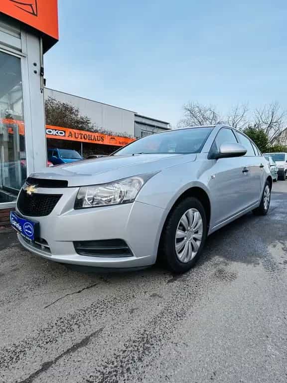 Chevrolet Cruze Basis 06/2010-photo-0