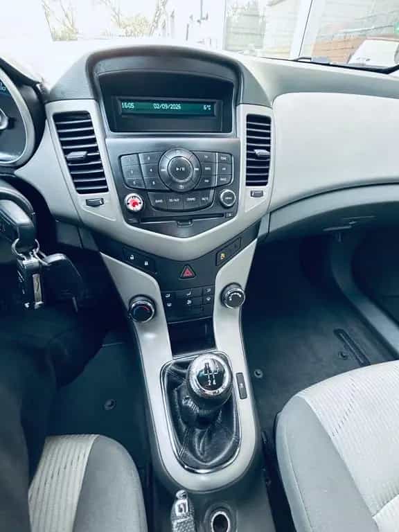 Chevrolet Cruze Basis 06/2010-photo-12