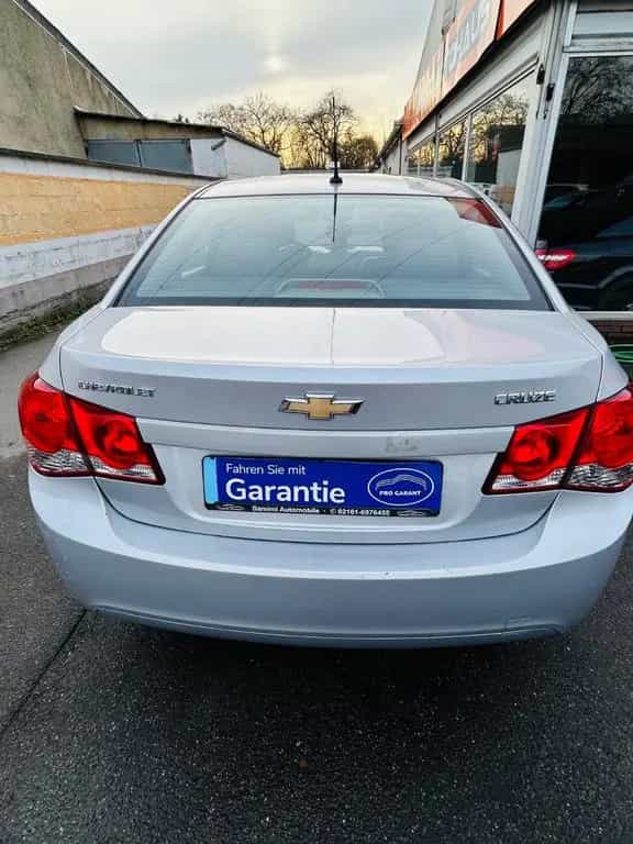 Chevrolet Cruze Basis 06/2010-photo-6