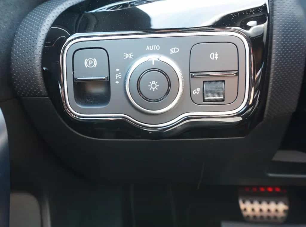 Mercedes-Benz A-Class 200 AMG Line,Navi, Keyless,Night-Pak,Panorama 01/2022-photo-36