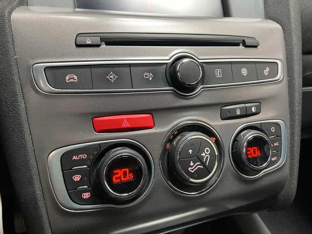 Citroën C4 Lim Klima Sitzheiz Carplay Tempomat PDC AHK 03/2018-photo-27