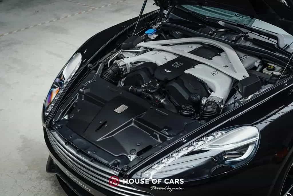 Aston Martin Vanquish II 2+2 TOUCHTRONIC III JUST SERVICED 10/2017-photo-10