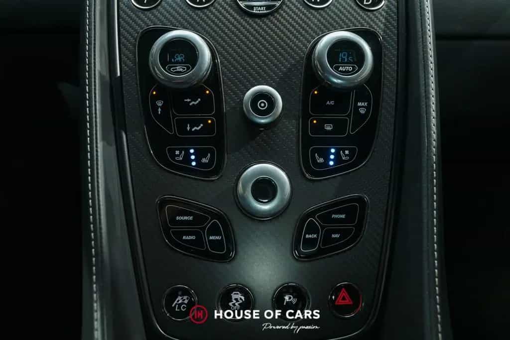 Aston Martin Vanquish II 2+2 TOUCHTRONIC III JUST SERVICED 10/2017-photo-18