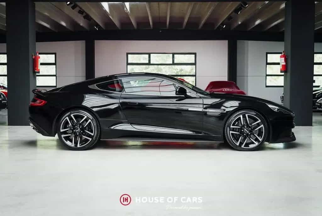 Aston Martin Vanquish II 2+2 TOUCHTRONIC III JUST SERVICED 10/2017-photo-3