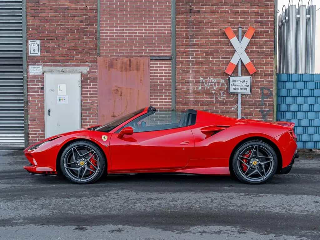 Ferrari F8 Spider *Liftsystem* *Carbon Lenkrad* 02/2022-photo-12