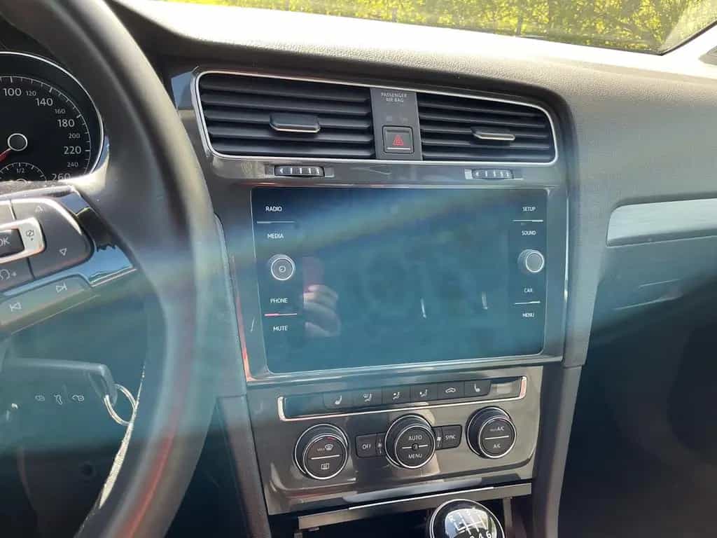 Volkswagen Golf 1.0 TSI BMT Trendline Variant Trendline 11/2017-photo-10