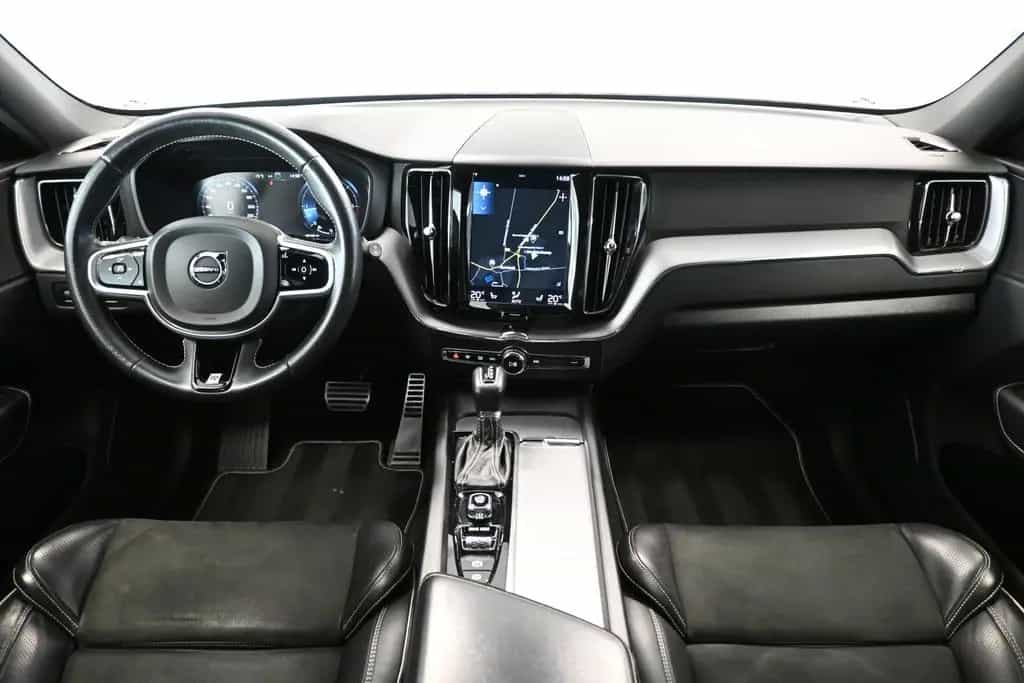 Volvo XC60 R DESIGN 2WD*LED*VIRTUAL*PDC*AHK*21" FELGEN 09/2018-photo-11