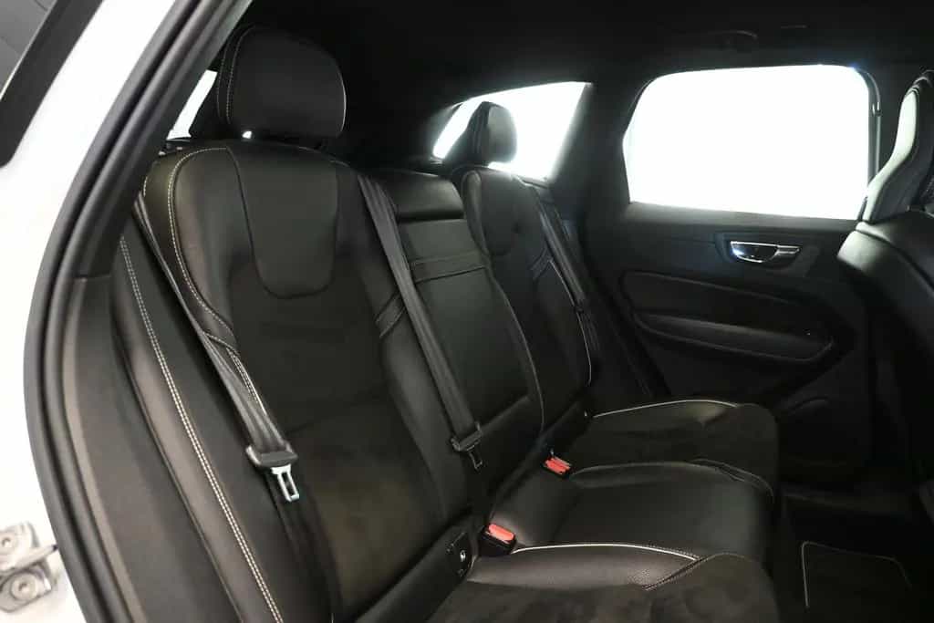 Volvo XC60 R DESIGN 2WD*LED*VIRTUAL*PDC*AHK*21" FELGEN 09/2018-photo-16