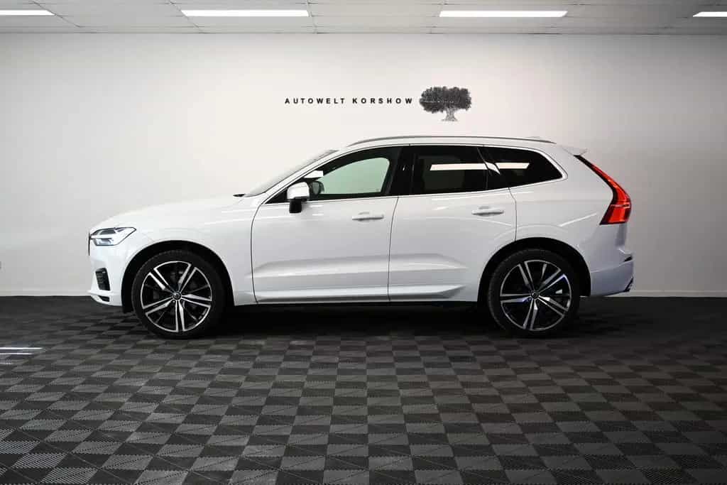 Volvo XC60 R DESIGN 2WD*LED*VIRTUAL*PDC*AHK*21" FELGEN 09/2018-photo-6