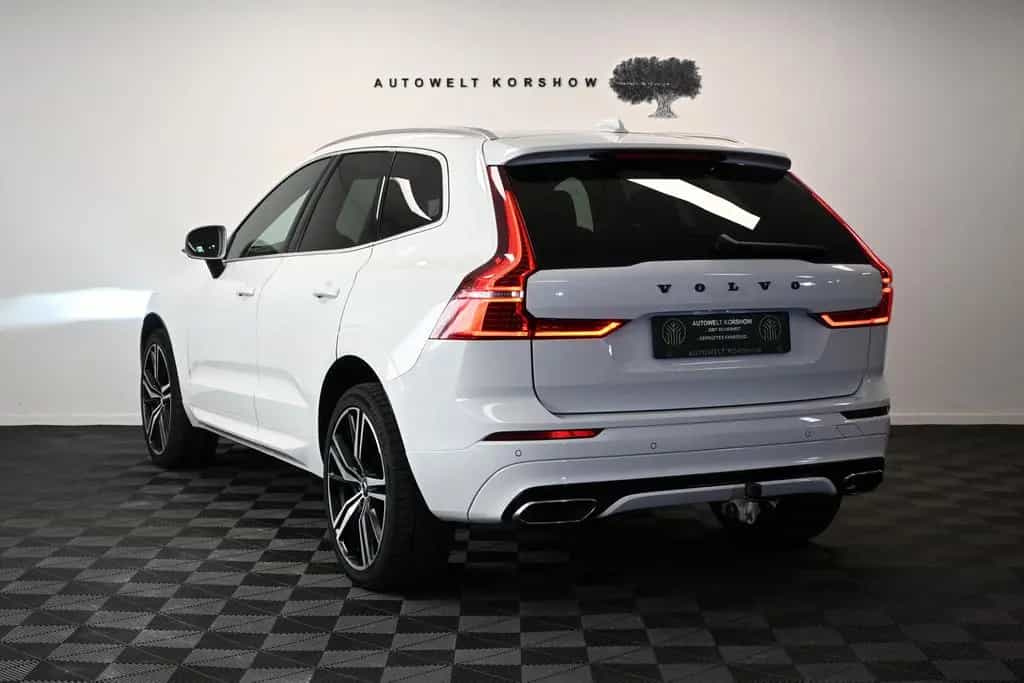 Volvo XC60 R DESIGN 2WD*LED*VIRTUAL*PDC*AHK*21" FELGEN 09/2018-photo-9