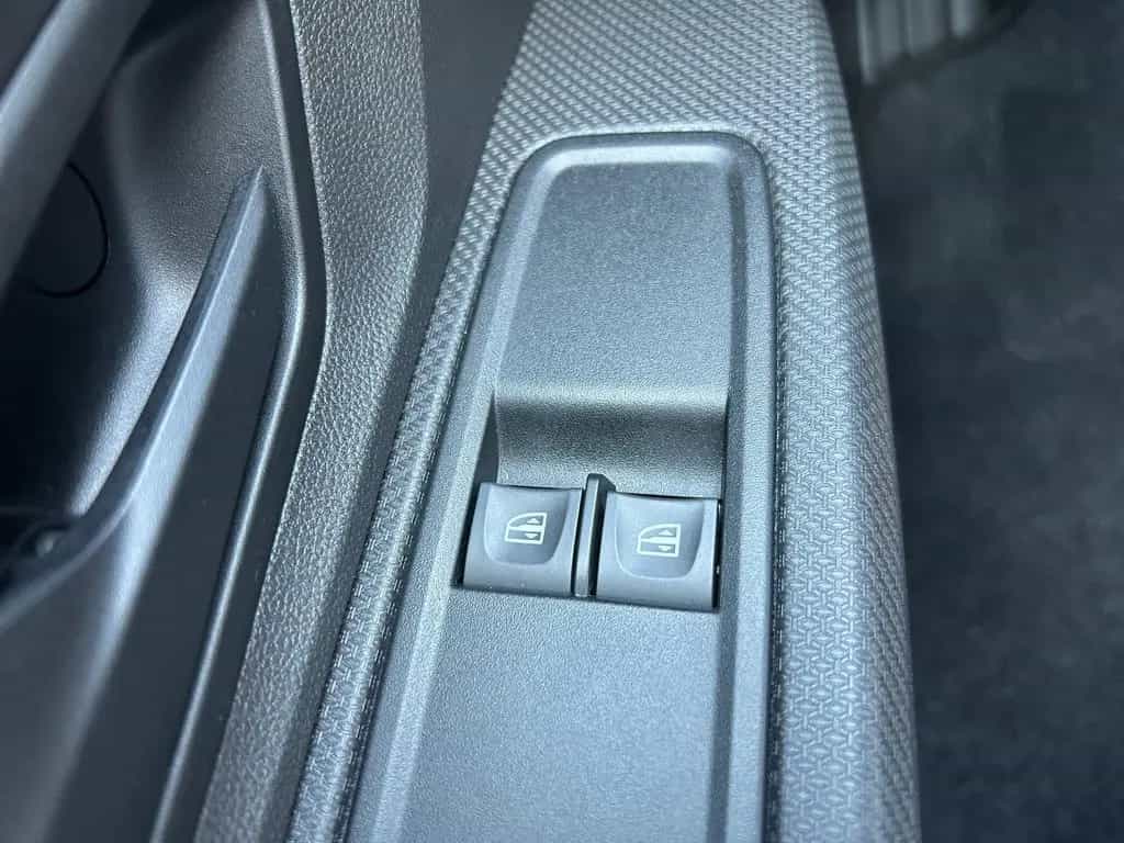 Dacia Jogger Comfort 7 Sitzer Tempomat*PDC*SHZ*DAB 08/2024-photo-25