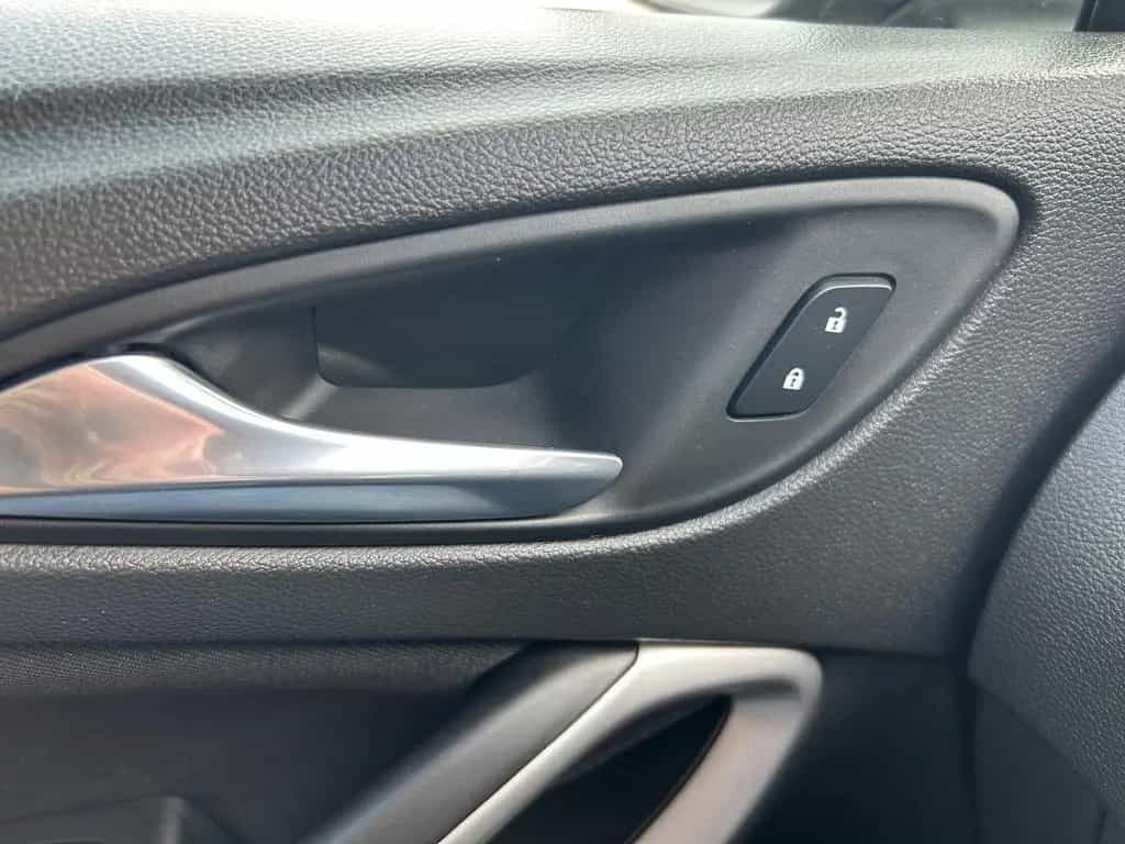 Opel Astra Edition LED*Tempomat*Kamera*PDC*1.Hand 12/2020-photo-24