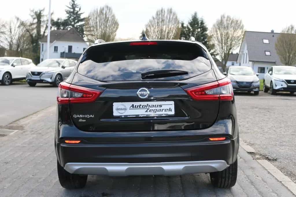 Nissan Qashqai 1.3 Automatik N-Motion 04/2019-photo-4