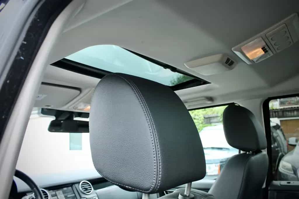 Land Rover Discovery 3.0 SDV6 Panorama Xenon Leder 7-Sitz 04/2015-photo-16