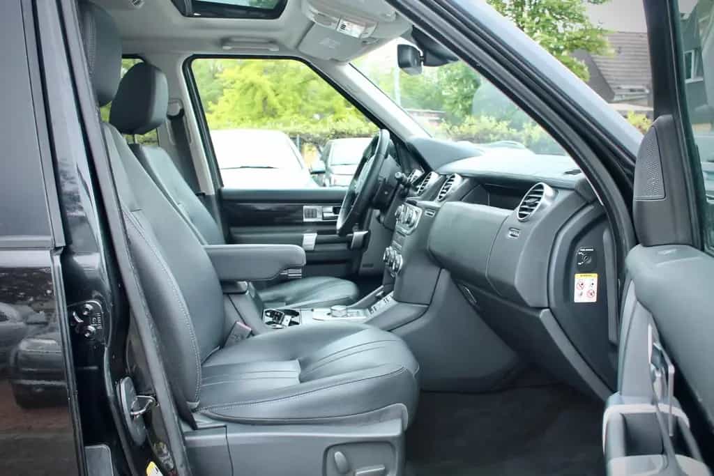 Land Rover Discovery 3.0 SDV6 Panorama Xenon Leder 7-Sitz 04/2015-photo-4