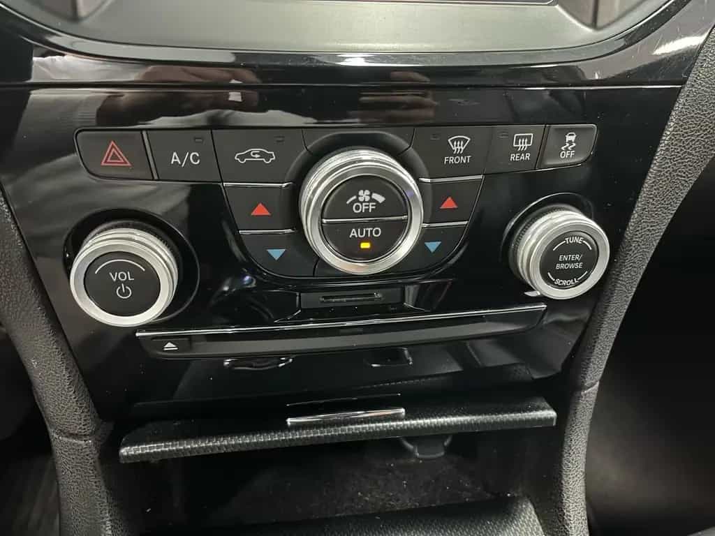 Chrysler 300C 3,6l V6 *LEDER / AUT / SZH/8-Fach* 11/2014-photo-17