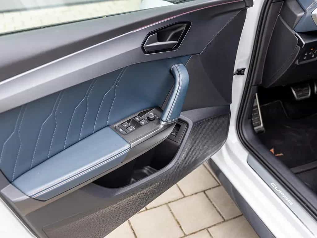 Cupra Leon VZ 4Drive ST 2.0 T/VC/KAM/ACC/BEATS/CARPLAY 04/2022-photo-17