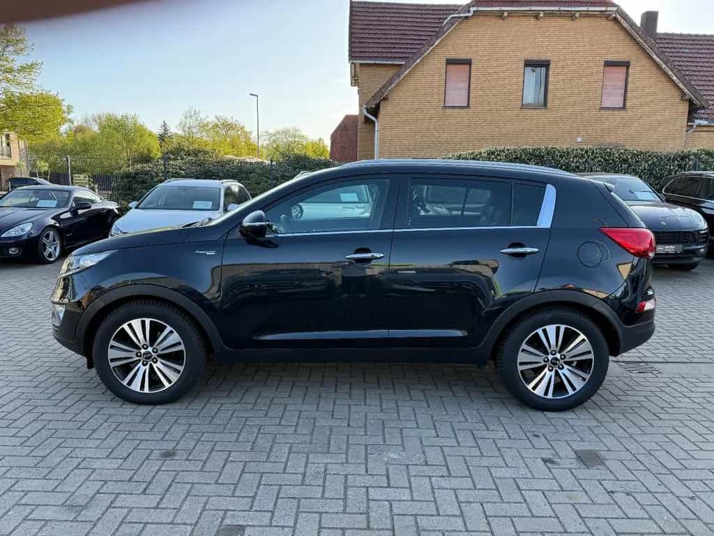 Kia Sportage 2.0 CRDi, Aut., 4WD, AHK, TÜV 04/28 01/2016-photo-1