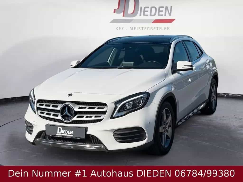 Mercedes-Benz GLA 200 AMG PANORAMA + LED + AMBIENTE 03/2018-photo-0