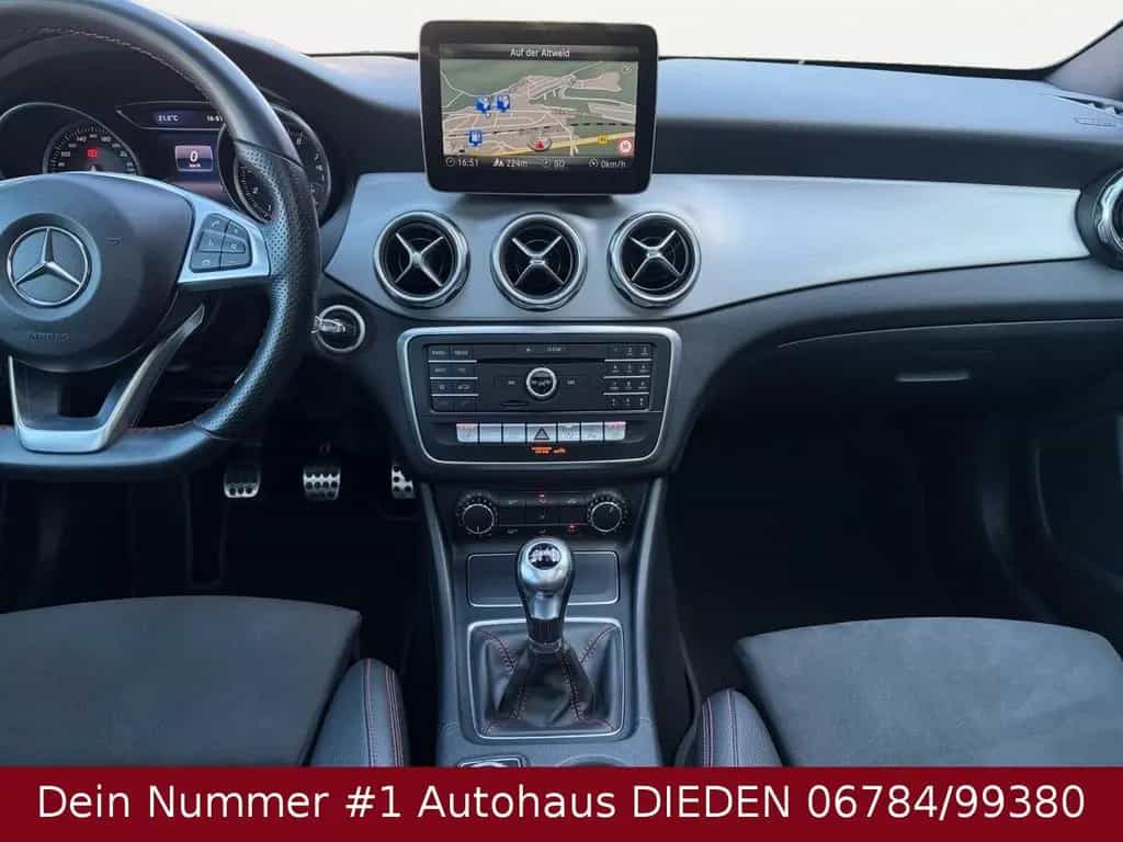 Mercedes-Benz GLA 200 AMG PANORAMA + LED + AMBIENTE 03/2018-photo-13