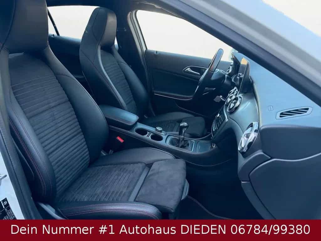 Mercedes-Benz GLA 200 AMG PANORAMA + LED + AMBIENTE 03/2018-photo-18