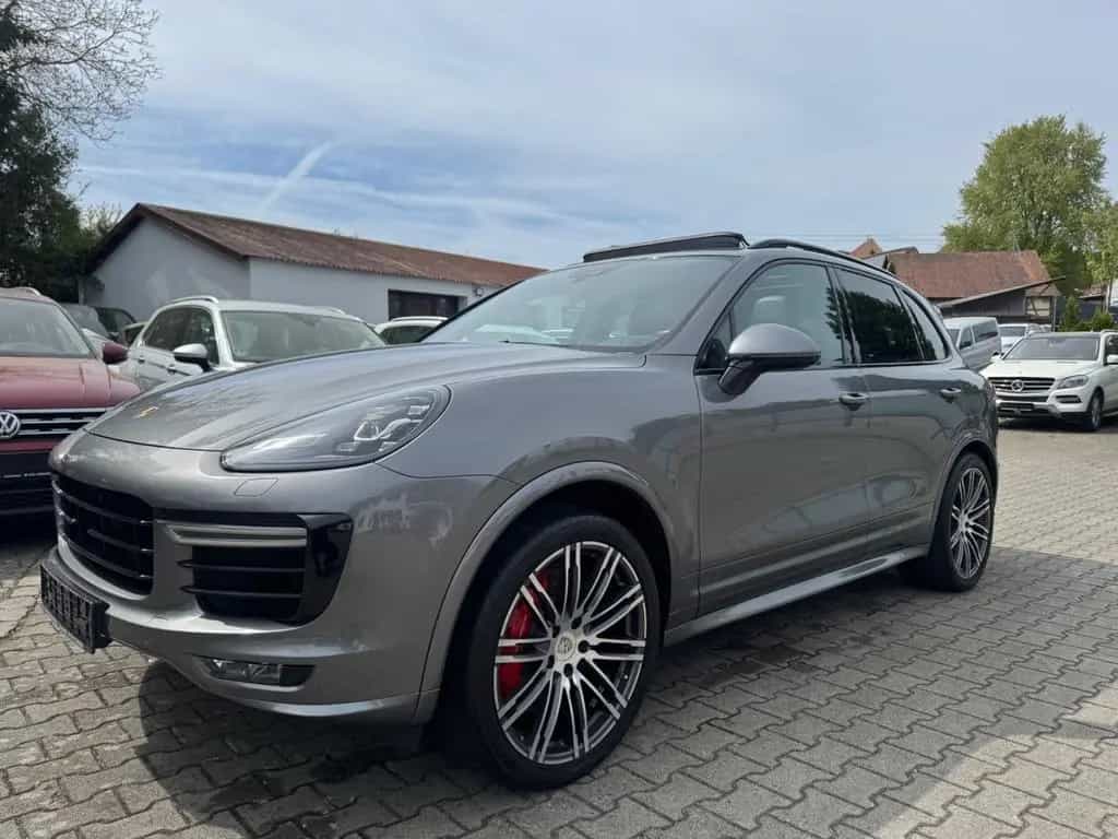 Porsche Cayenne GTS 06/2016-photo-0