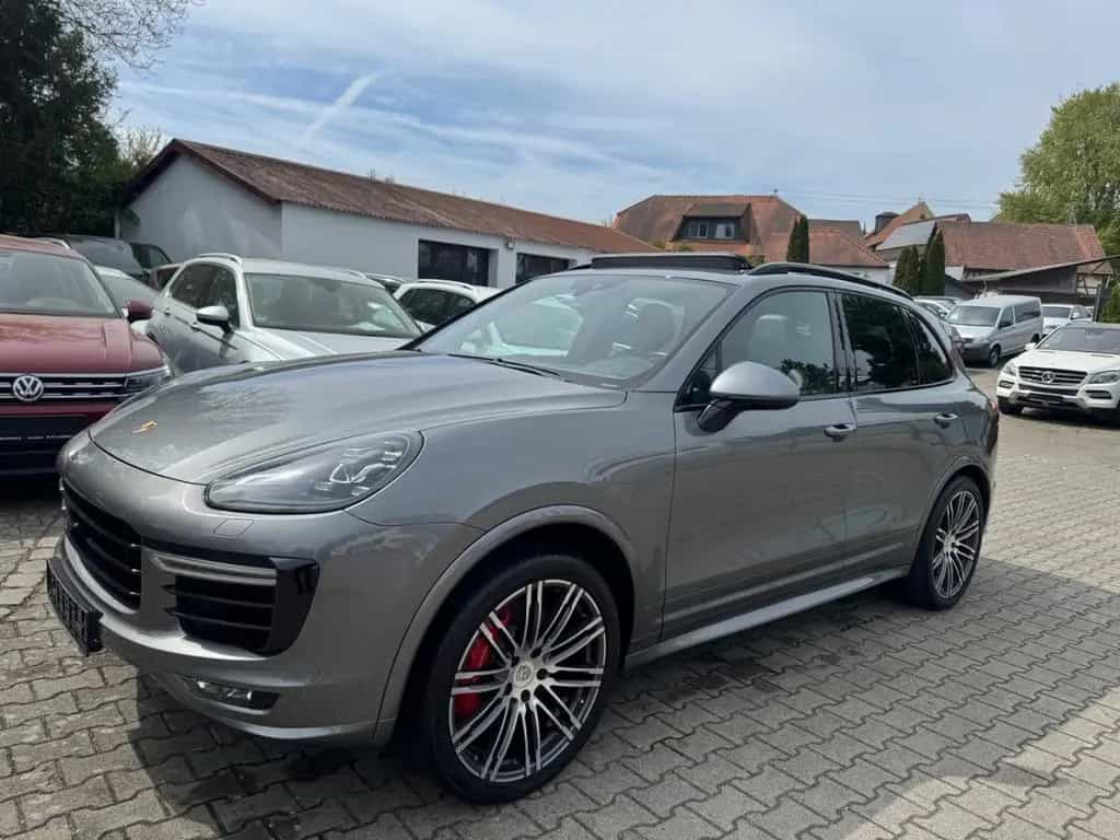 Porsche Cayenne GTS 06/2016-photo-1