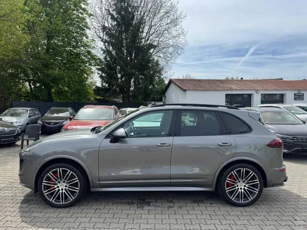 Porsche Cayenne GTS 06/2016-photo-2