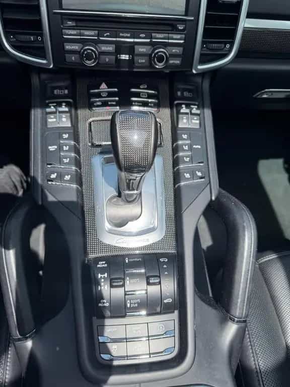 Porsche Cayenne GTS 06/2016-photo-20